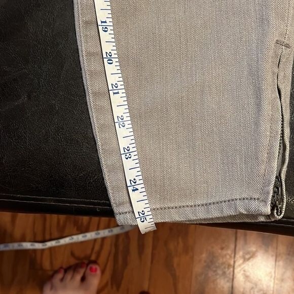 C. Wonder jeans size 29 - Picture 10 of 11